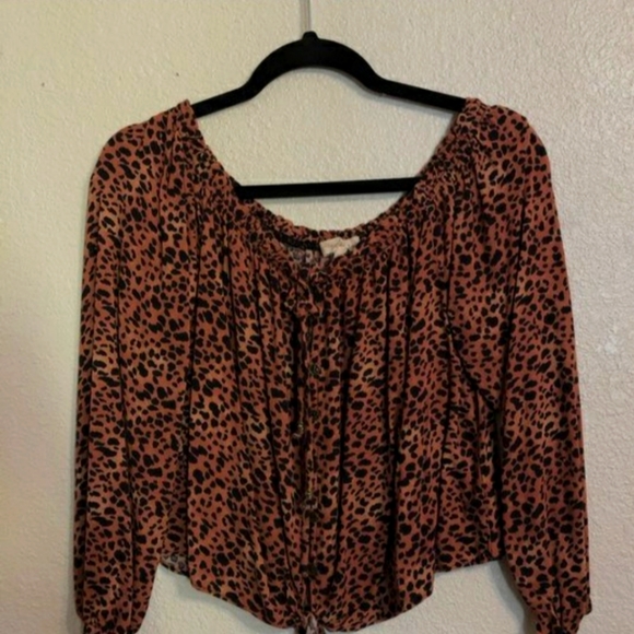Off the shoulders lepord crop top - Picture 1 of 5